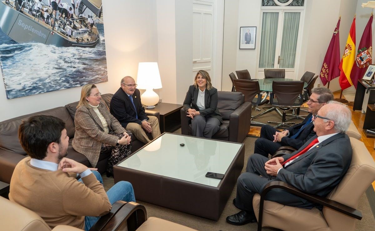 María Ángeles Valverde Ruiz, camarera de la Virgen del Primer Dolor, nombrada nueva Nazarena Mayor