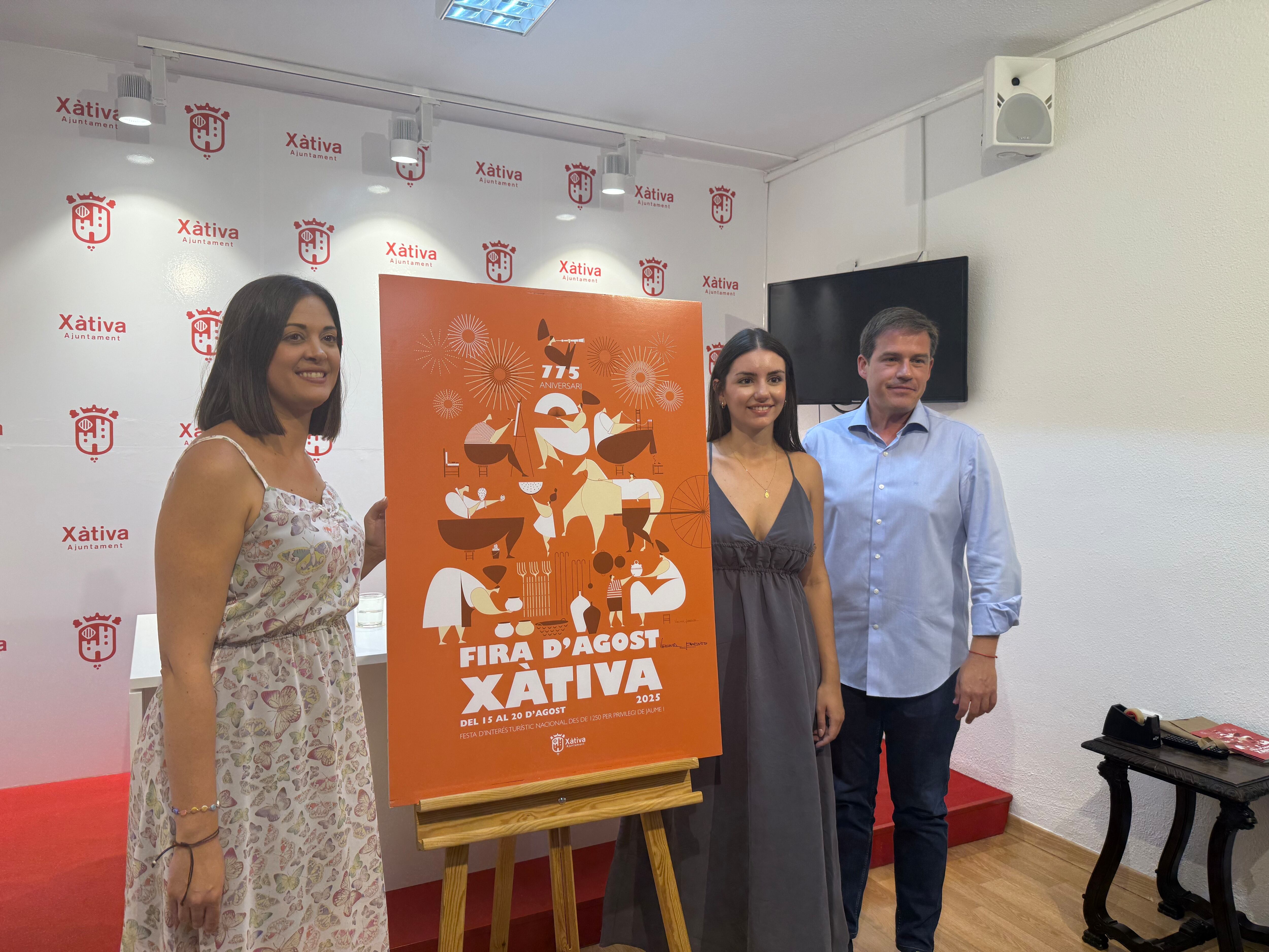 Roger Cerdà, María Beltrán e Irene Díez en la presentación de los actos de la Fira d&#039;Agost 2025