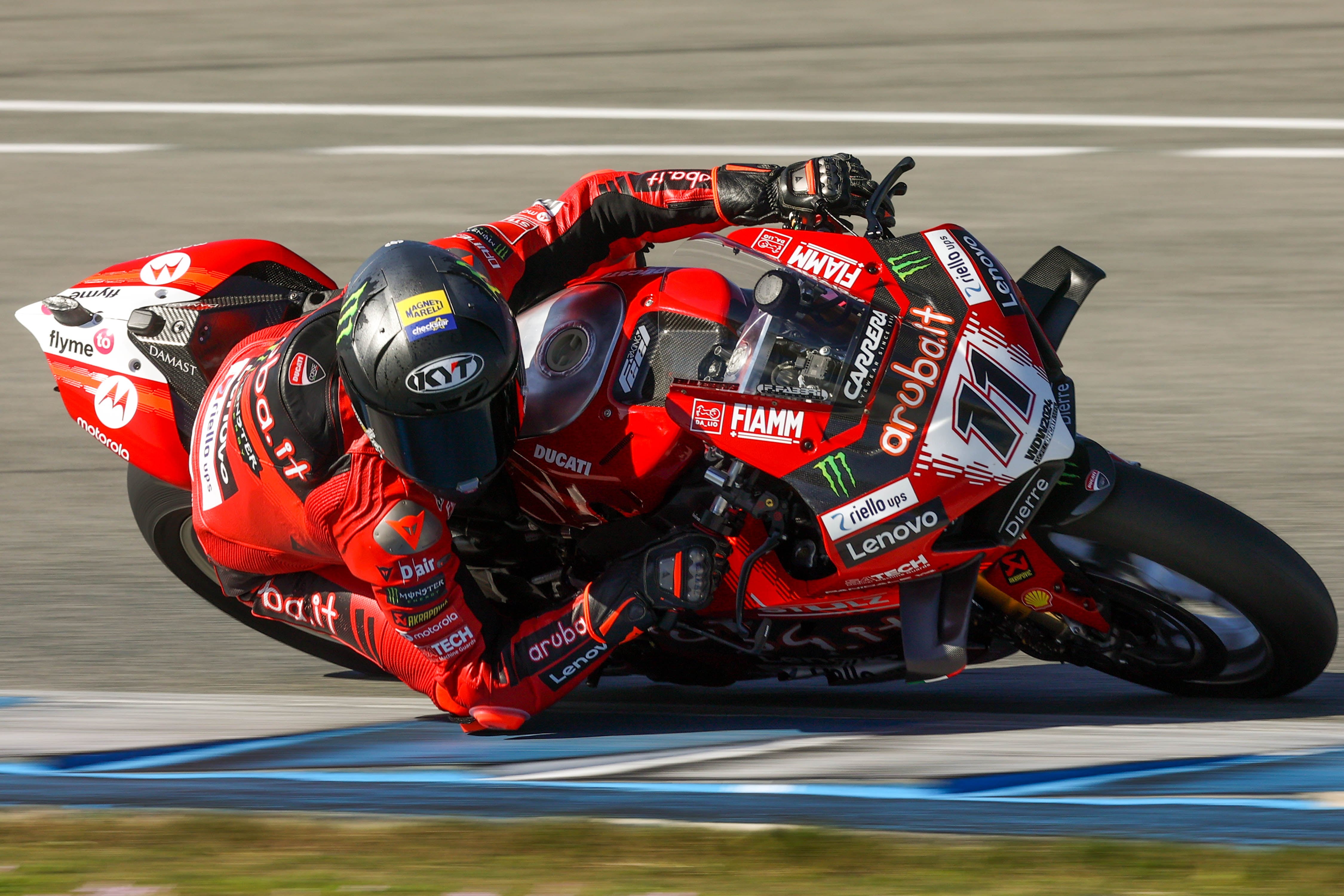 Bulega rodando en el Circuito de Jerez