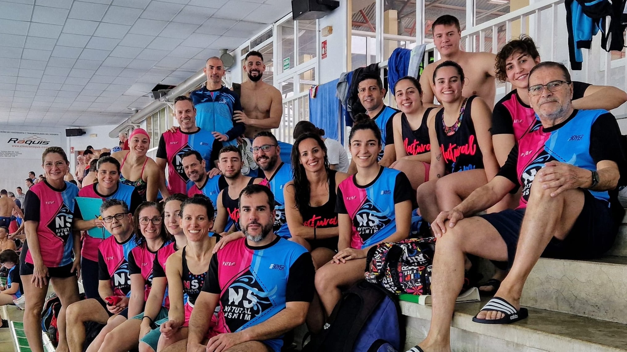 Componentes del Natural Swim Petrer en Elche