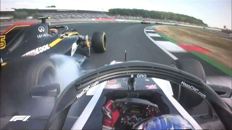 Momento en el que Grosjean roza a Sainz. 