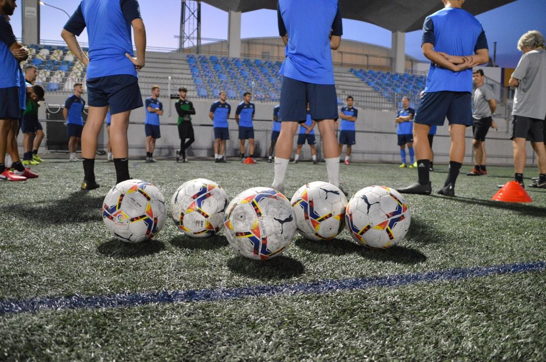 El primer equipo durante un entrenamiento