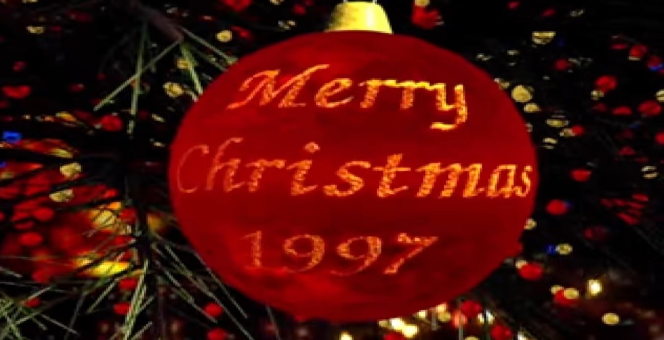 Parasite Eve (1998) arranca en la Nochebuena de 1997