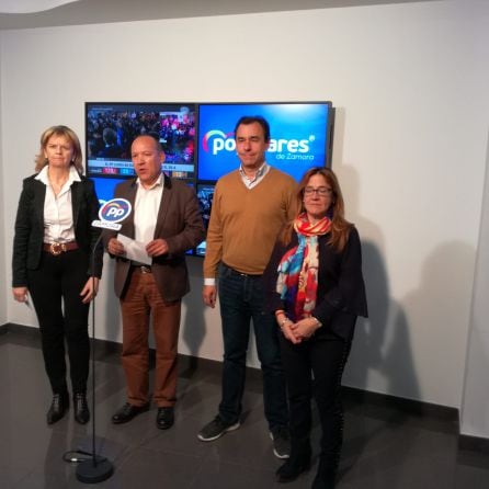 Los parlamentarios electos del Partido Popular; Elvira Velasco, José María Barrios, Fernando Martínez Maíllo y María Teresa Martín Pozo