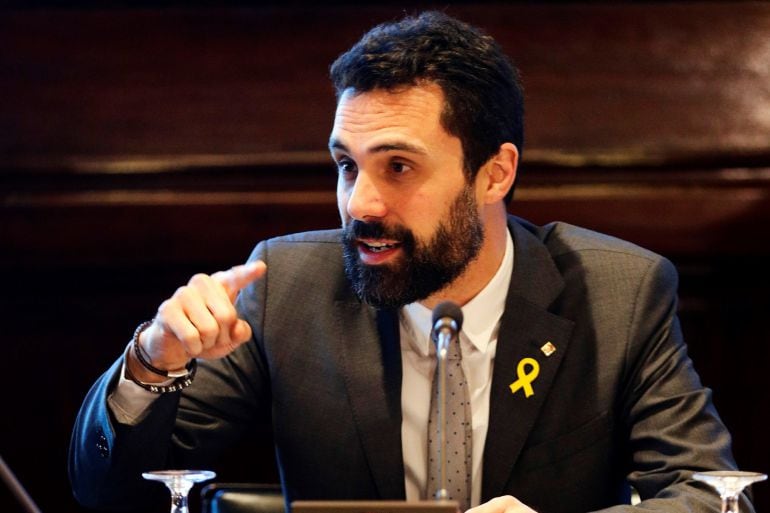 El presidente de la cámara catalana, Roger Torrent, durante la reunión semanal de la Mesa del Parlament 