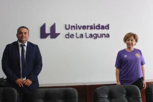 José Ángel Torres, presidente del CD Laguna, y Rosa Aguilar, rectora de la Universidad de La Laguna.