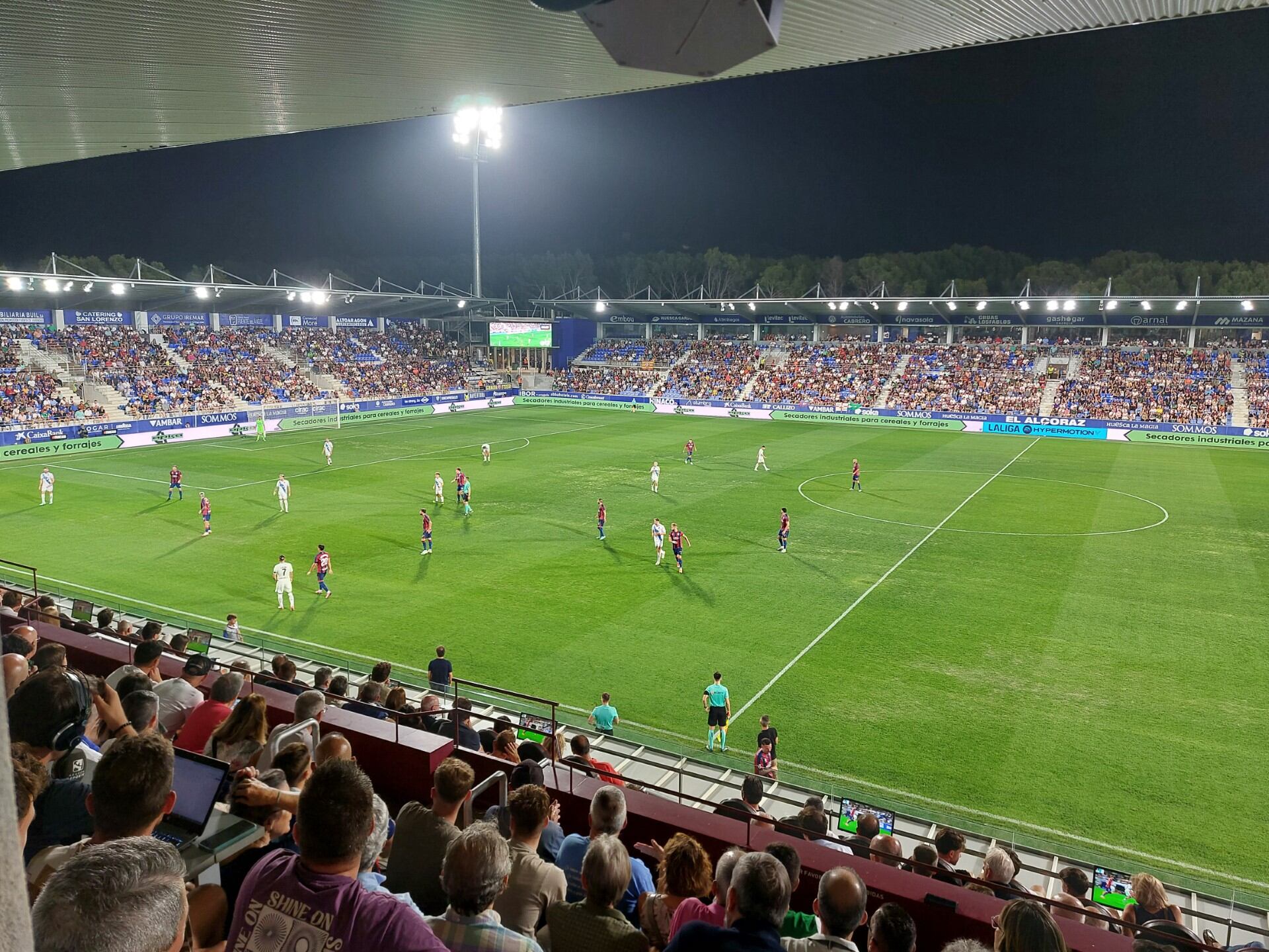 El Huesca quiere contar con el calor de la afición en las gradas de El Alcoraz