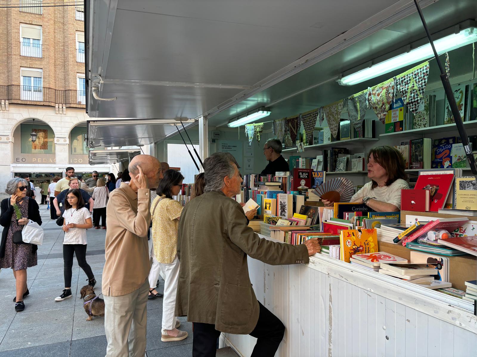 Público, en la Feria del libro de Huesca