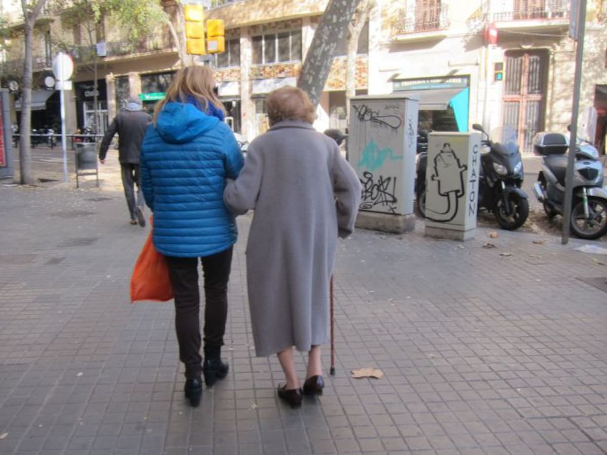 El 70% de las personas cuidadoras de dependencia en Aragón son mujeres y mayores de 50 años