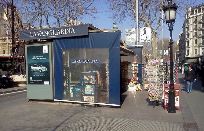 Imatge d'un quiosc al Passeig de Gràcia de Barcelona