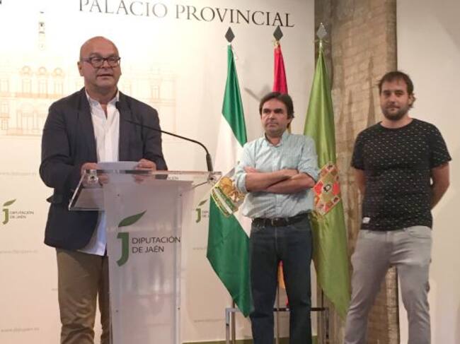 Los organizadores de la XIX edición del festival 'Miaque', que tendrá lugar en porcuna, presentan cartel en la Diputación Provincial de Jaén.