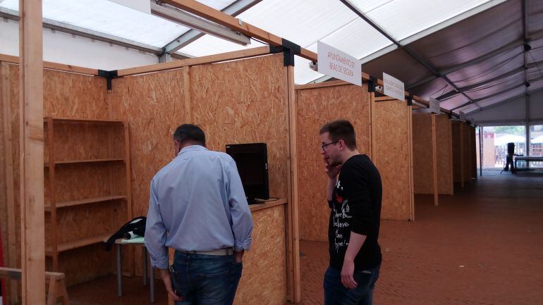 El concejal de festejos, José María Magro, ultima los detalles de la Feria de Espectáculos Taurinos