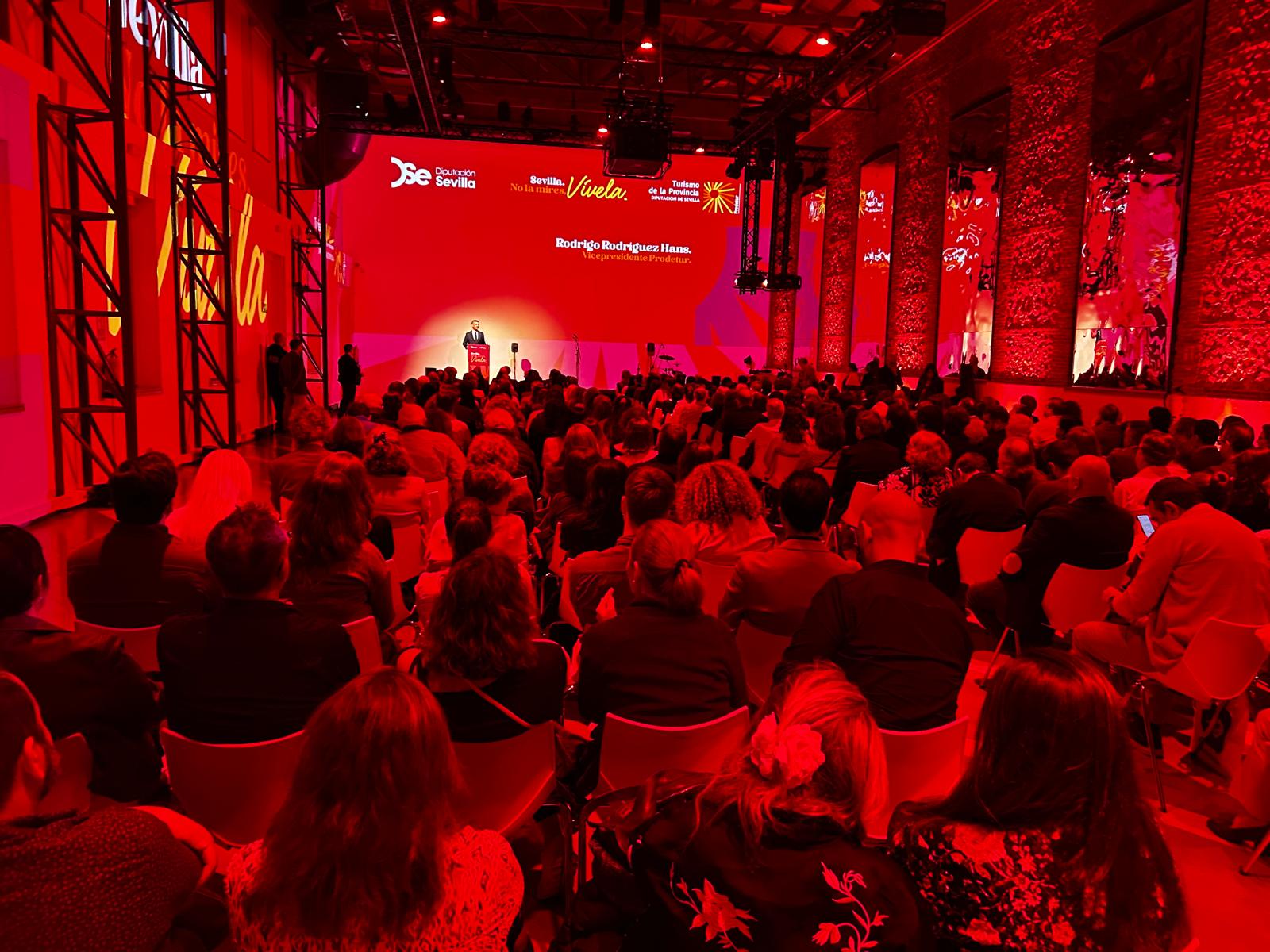 Presentación turística de la Diputación en en la Real Fábrica de Tapices de Madrid