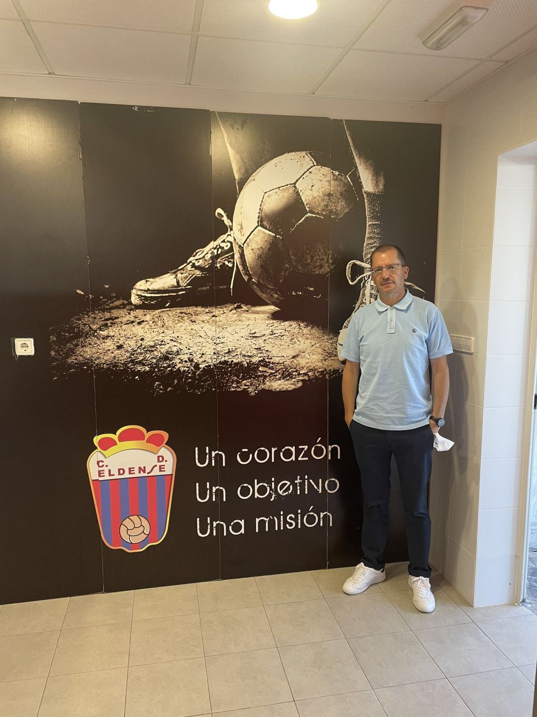 El nuevo técnico del Eldense ya ha visitado, con su familia, el estadio "Nuevo Pepico Amat"