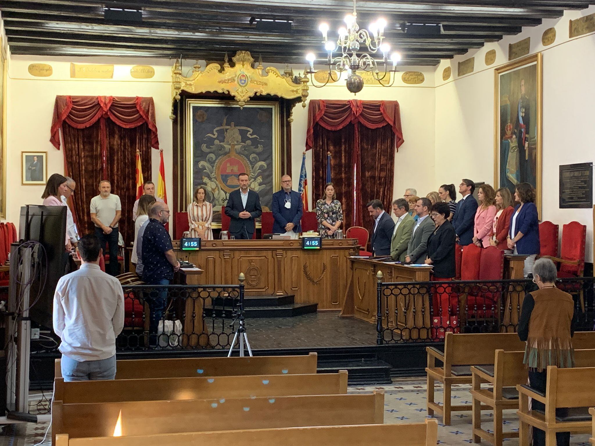 Minuto de silencio en el pleno de septiembre de Elche