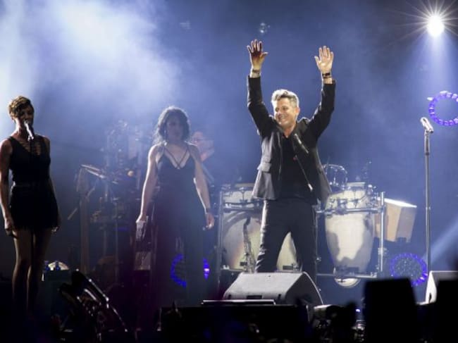Alejandro Sanz durante el concierto ofrecido en el estadio Vicente Calderón.