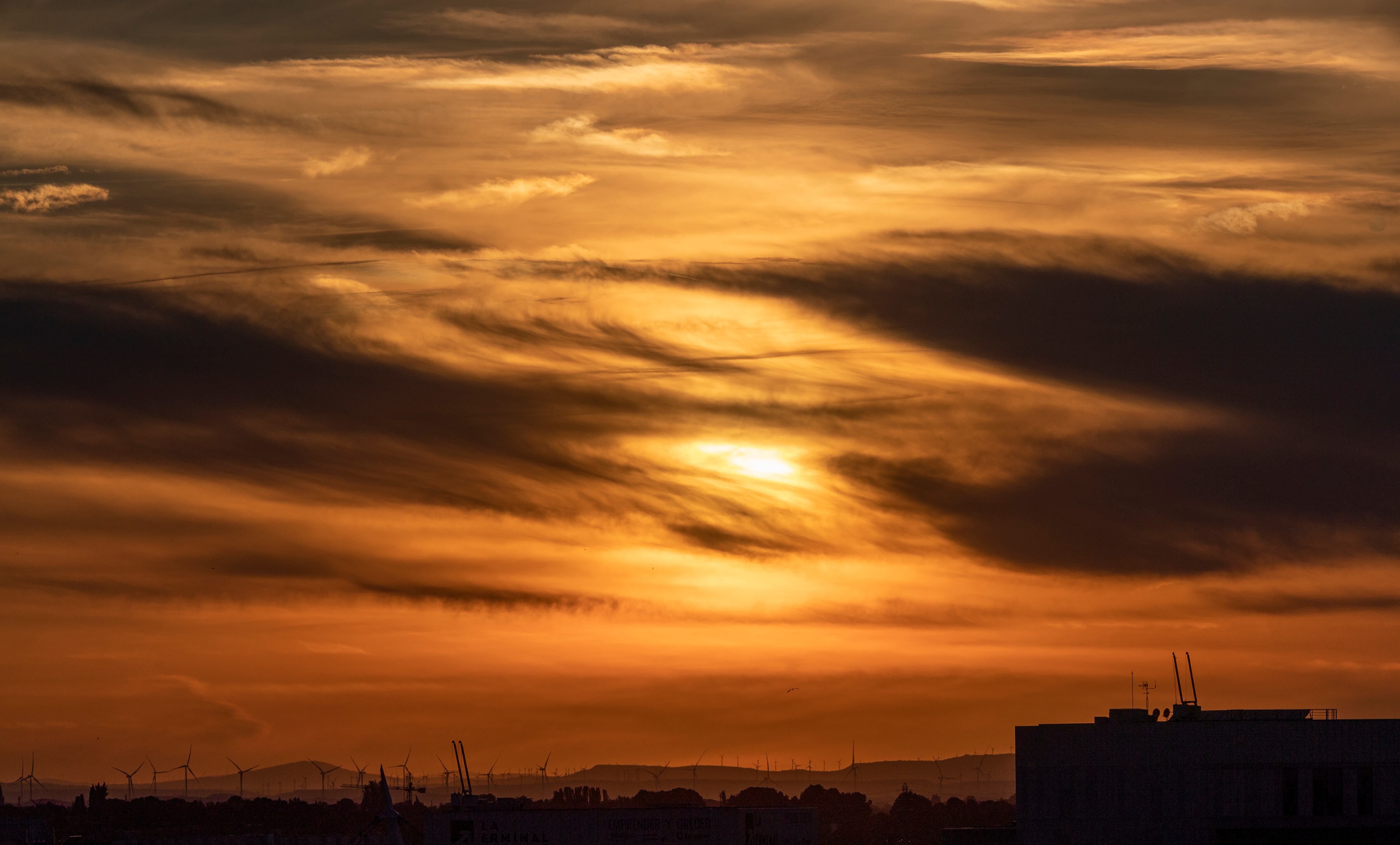 La Agencia Estatal de Meteorología (Aemet) anuncia para mañana, martes, un aumento generalizado de las temperaturas