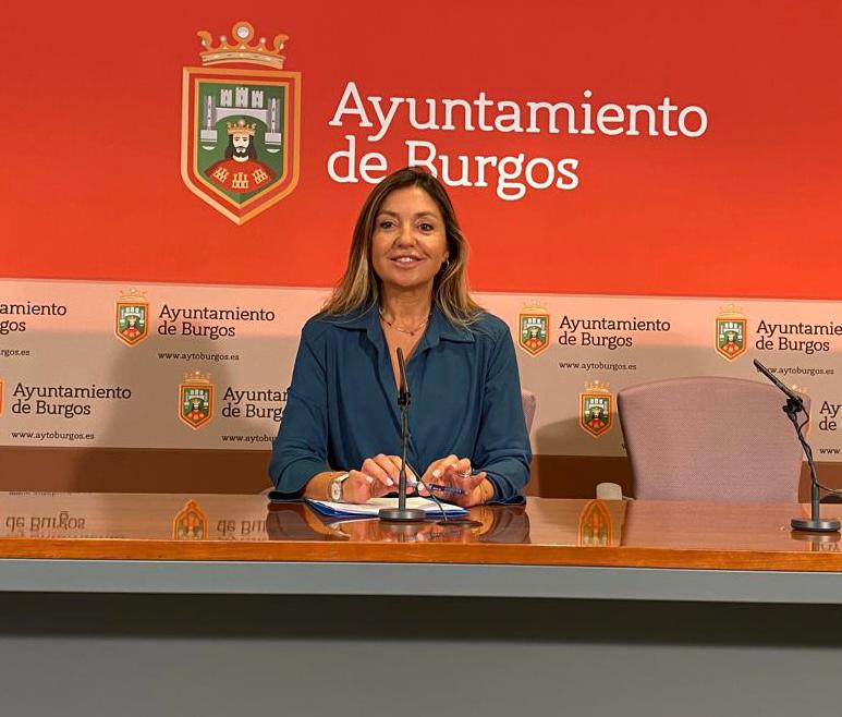 Carolina Blasco, portavoz del Grupo Popular durante la rueda de prensa.