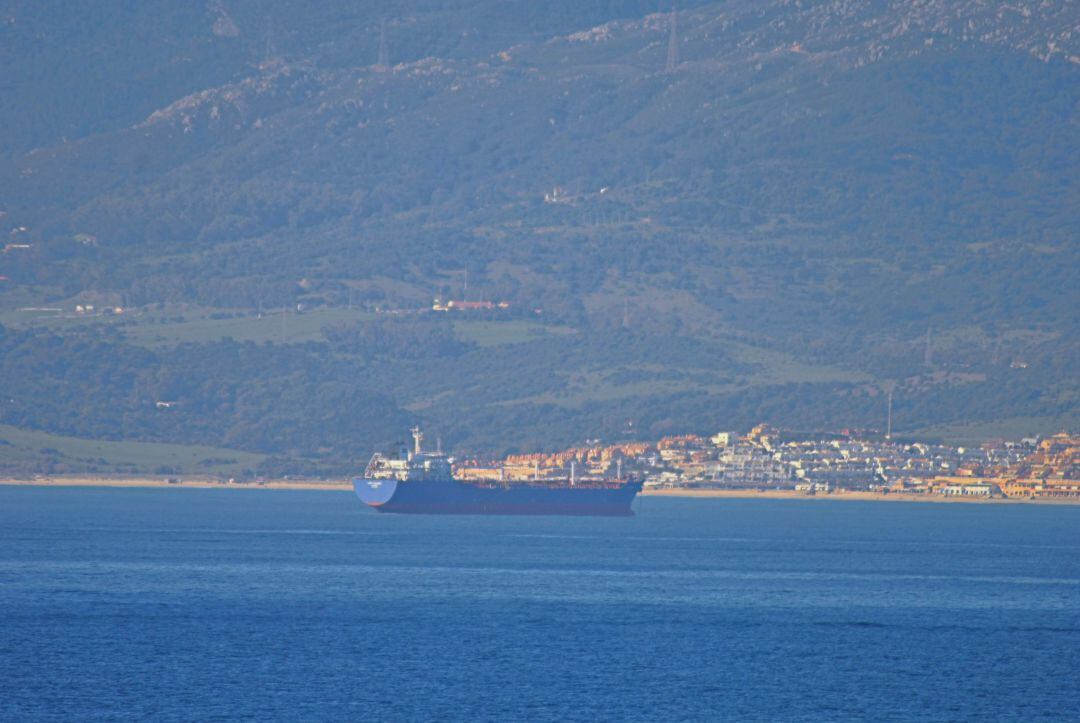 Barco en la Bahía de Algeciras