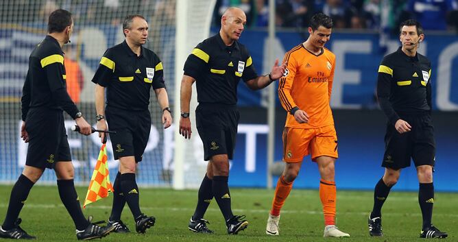 El inglés arbitrará la ida de las semifinales de la Champions entre el Real Madrid y el Bayern.