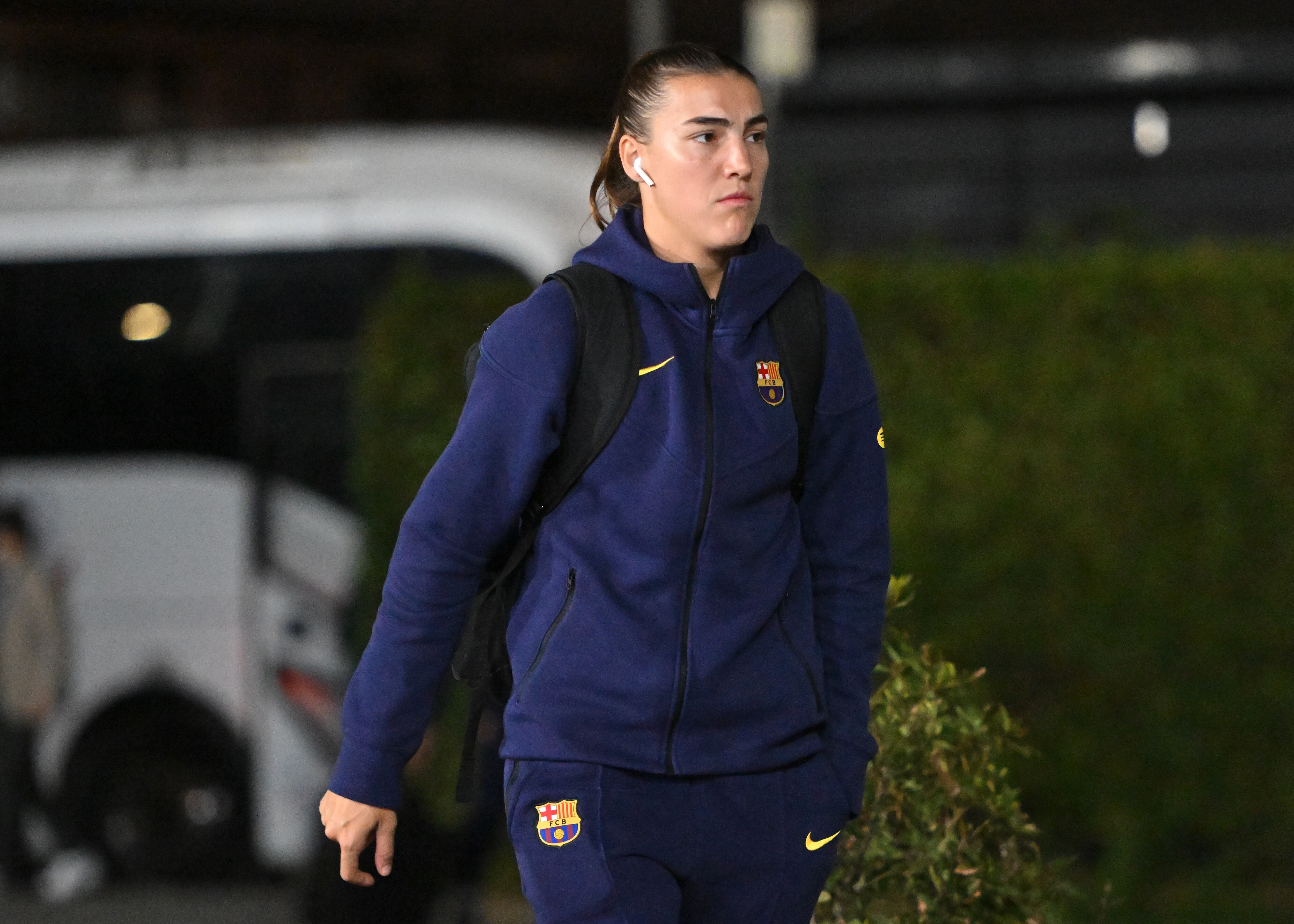 Patri Guijarro llegando al partido frente a la Roma en Champions League