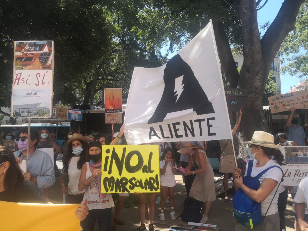 Protesta ante la delegación del gobierno de la Junta de Andalucía( Alameda Principal- Málaga) 