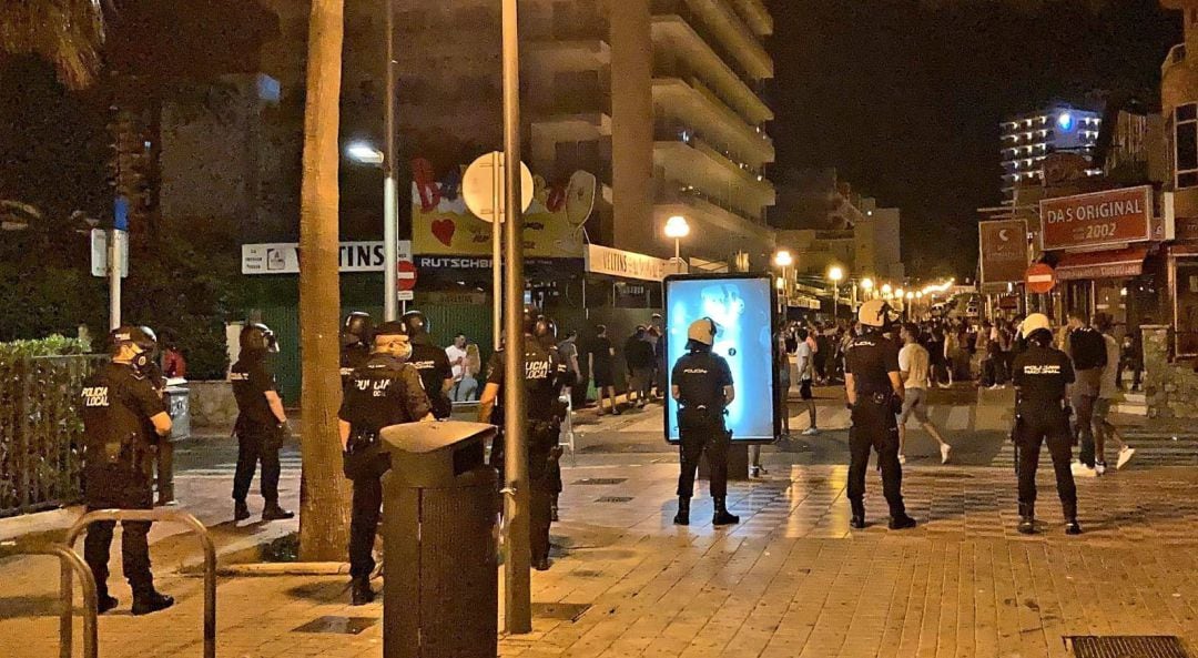 Operativo de la Policía Local en Palma.