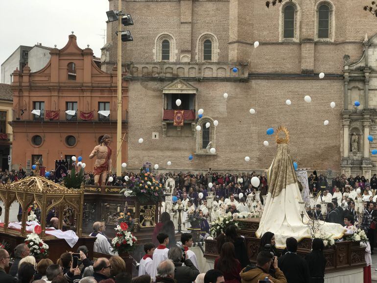 La procesión del Domingo de Resurrección puso el broche a la Semana Santa medinense