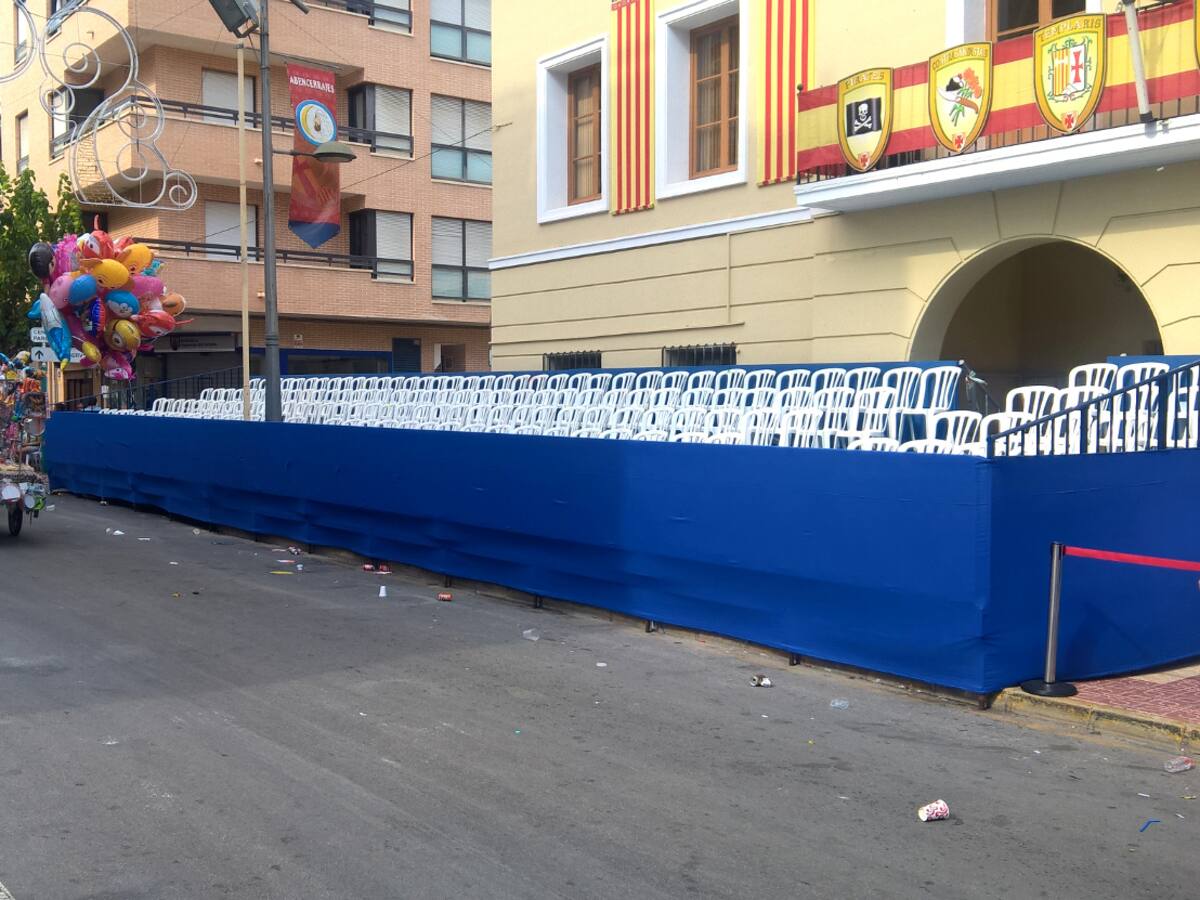 Las 12 Tribunas puestas a la venta se venden en apenas un minuto