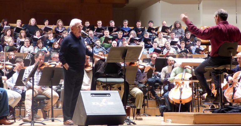 Raimon durante sus ensayos en el Palau de la Música