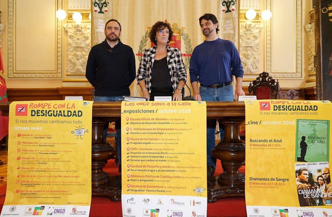 Presentación de la campaña contra la Pobreza con Luis Javier Miguel González, la concejala Rafaela Romero y Alfonso Febrero