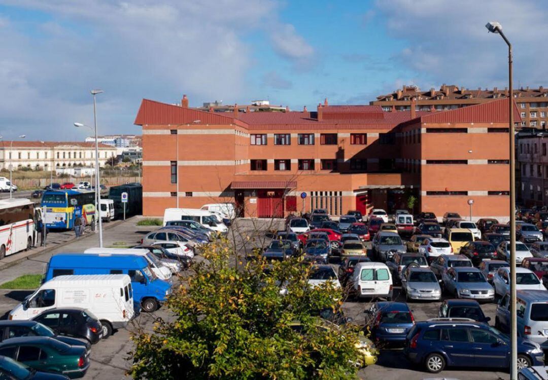 Exterior del Albergue Covadonga.