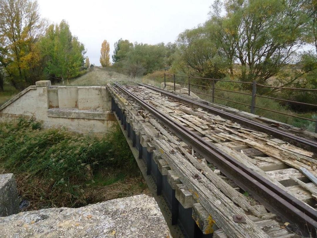 Puente sobre Río Rituerto