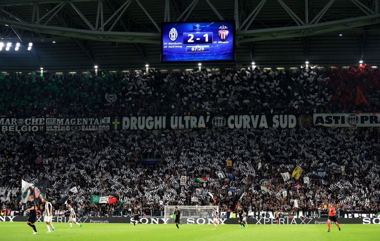 El Juventus Stadium celebra la clasificación de su equipo para la final de la Champions