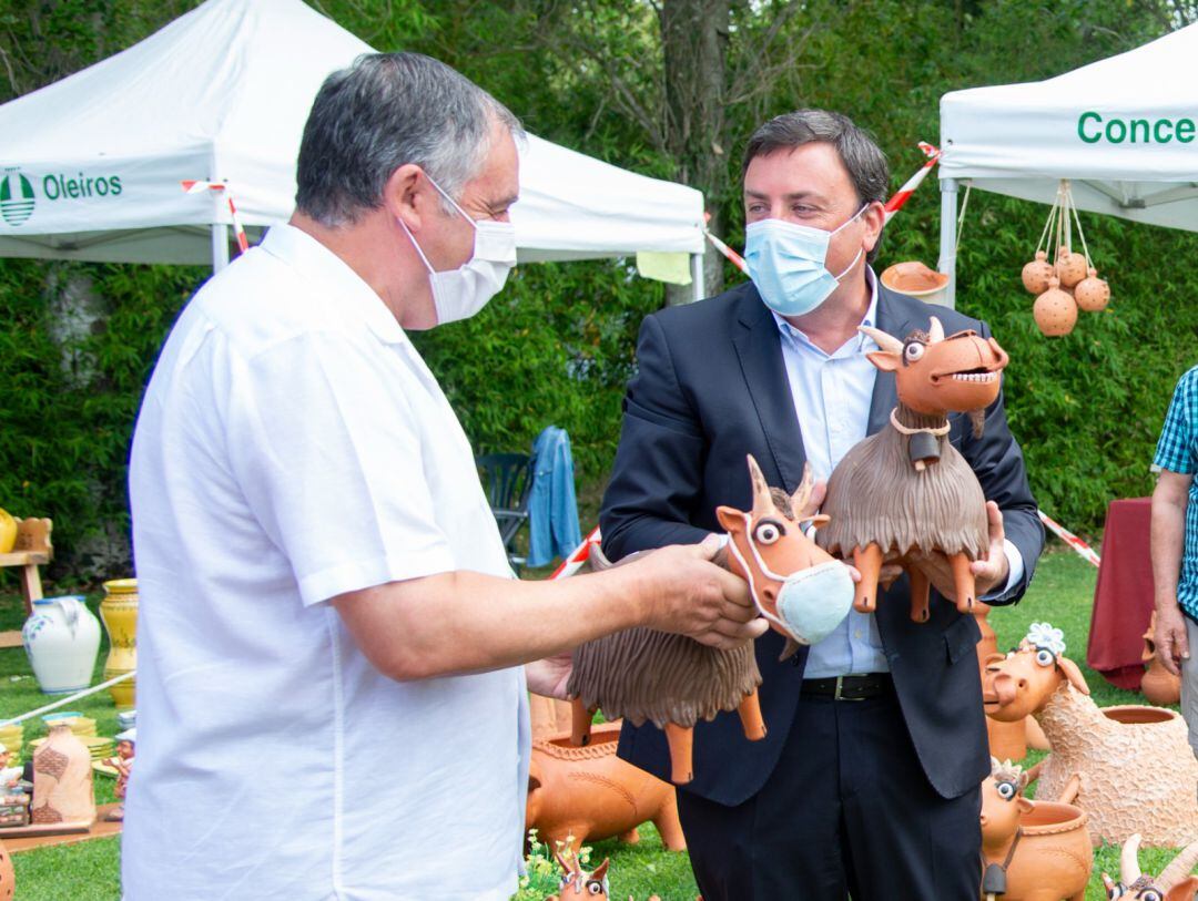 Ángel García Seoane y Valentín González Formoso inauguran Alfaroleiros