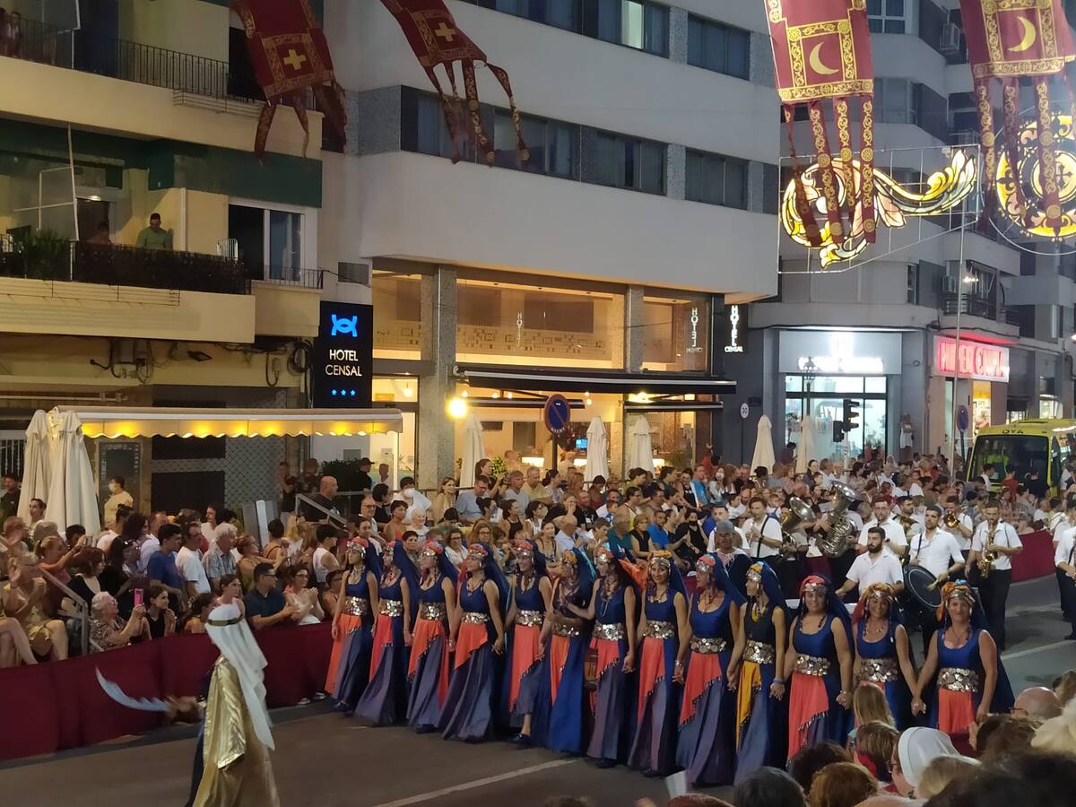 Las compañías moras desfilan por la Vila Joiosa