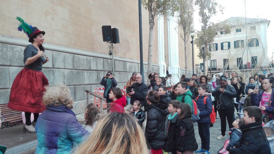 Joana Campanada animó la fiesta infantil para celebrar la llegada de 2019.