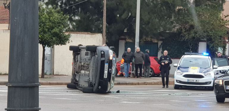 El vuelco se ha producido a primera hora de la mañana