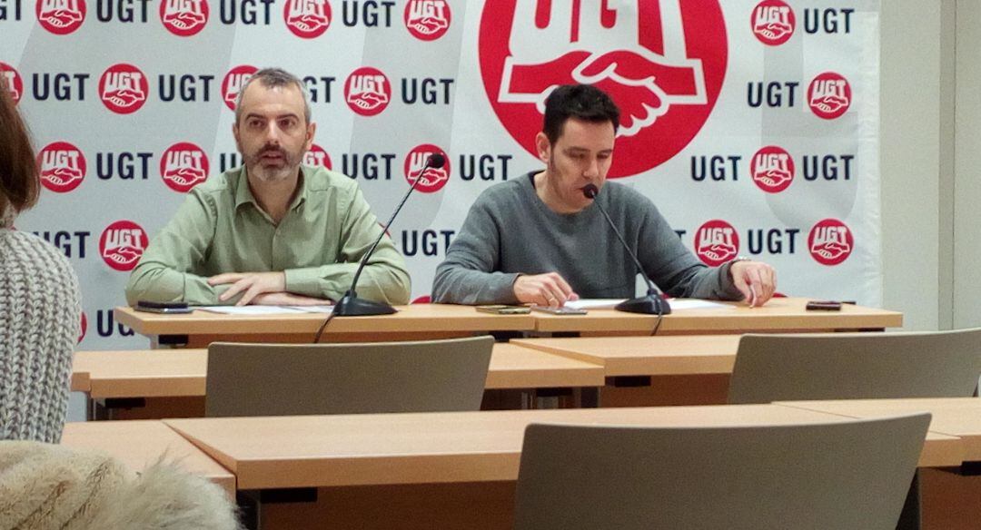 Arroyo (i) y Sánchez, este viernes en rueda de prensa