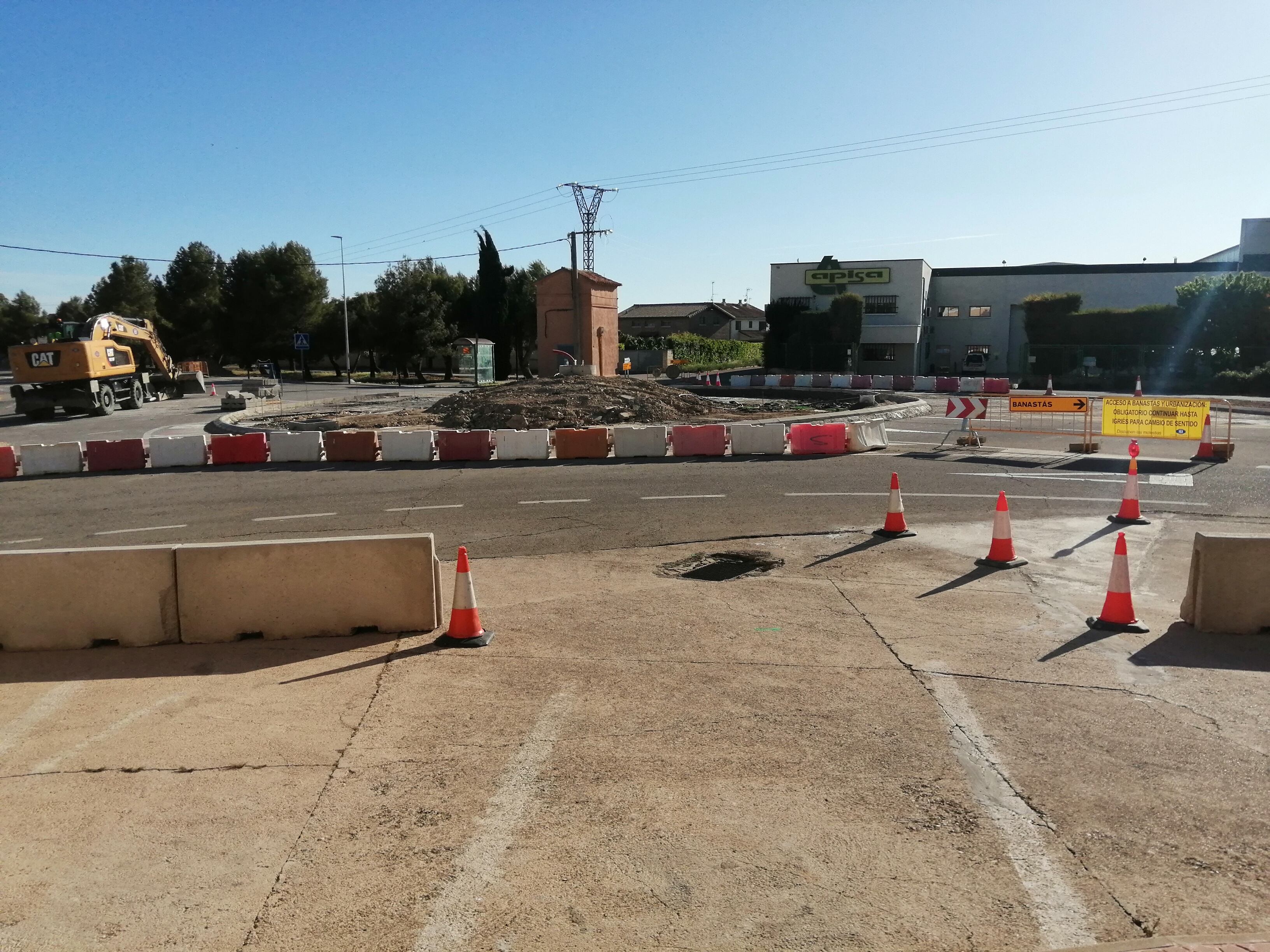 Obras en la rotonda de Yéqueda