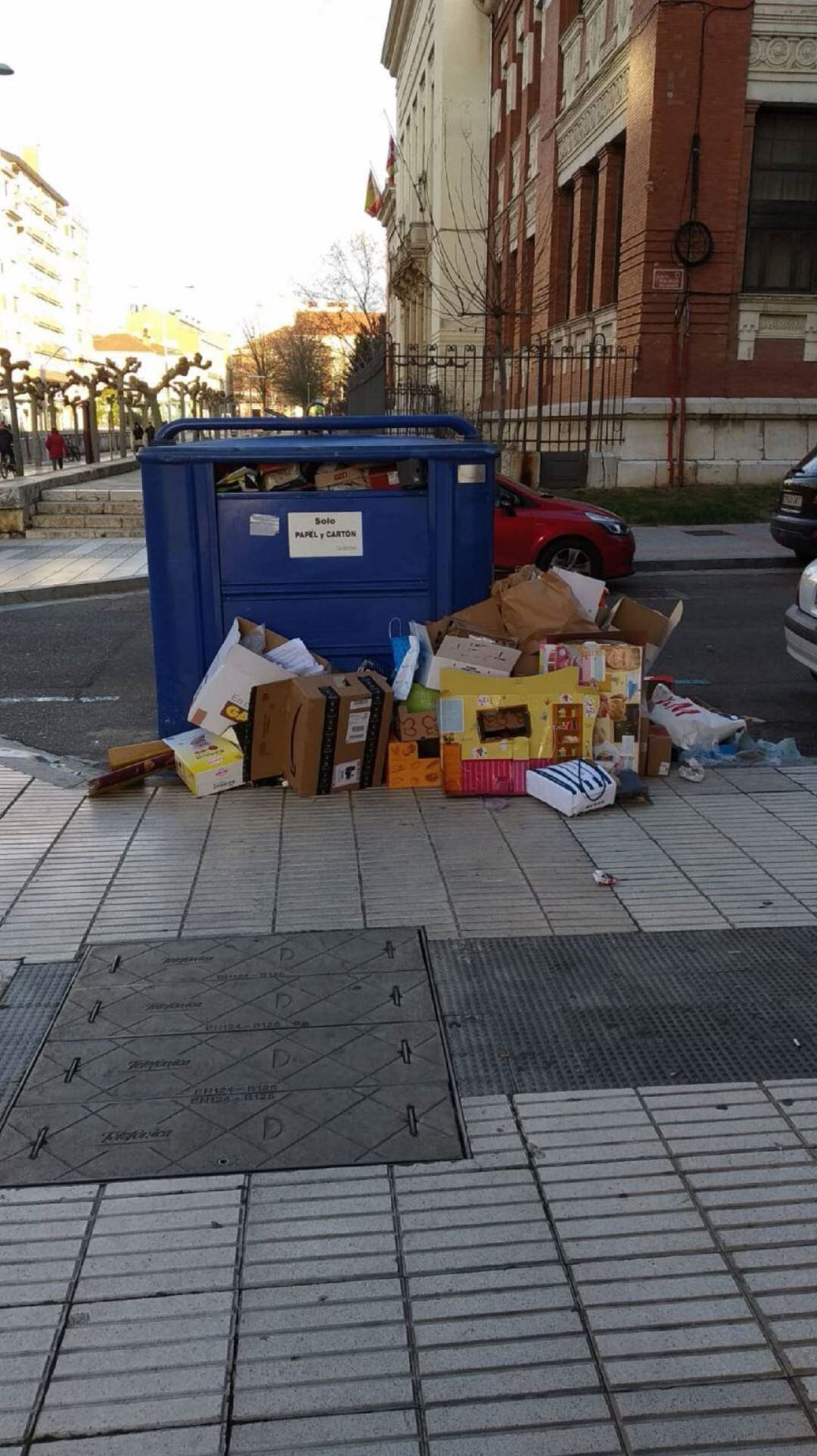 La deficiente recogida del papel y cartón en Palencia generó críticas a principios de año