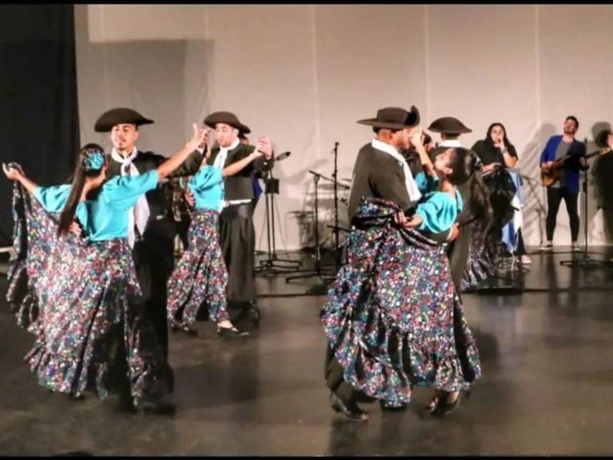 La Plaça Ausiàs March de Beniarjó vuelve a acoger las actuaciones del Festival de Música i Dansa