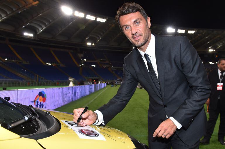 Maldini, durante un acto publicitario