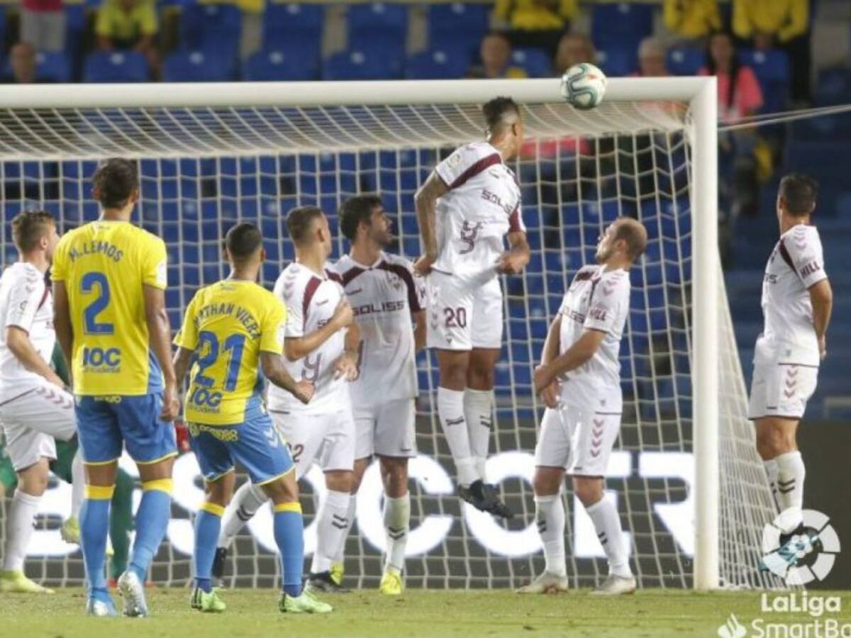 1-1. Maikel Mesa evita el triunfo del Albacete con un polémico penalti