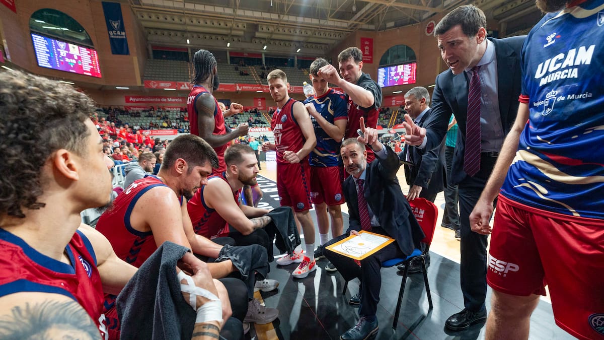 El fortín del UCAM Murcia CB en el Palacio : "Qué costumbre tan mala, pero qué bonita es"