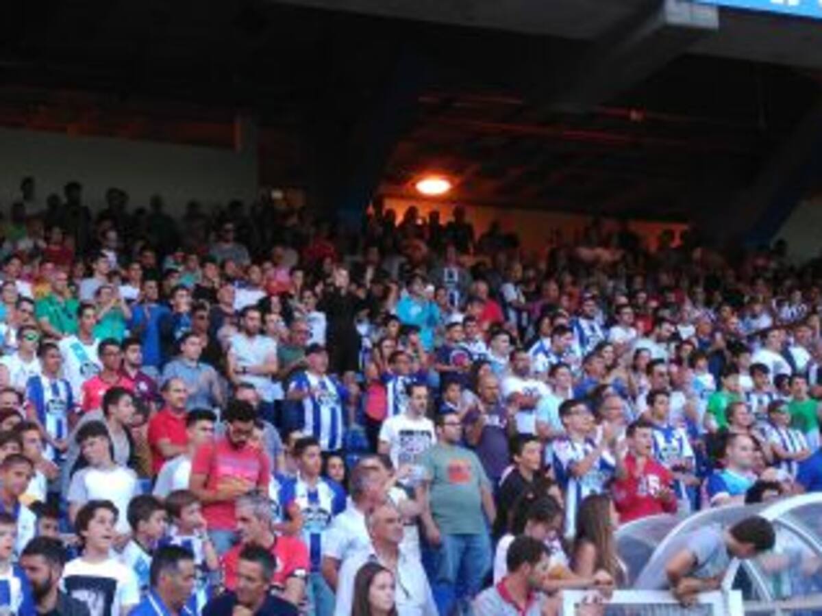 4.000 personas dan la bienvenida a los nuevos fichajes