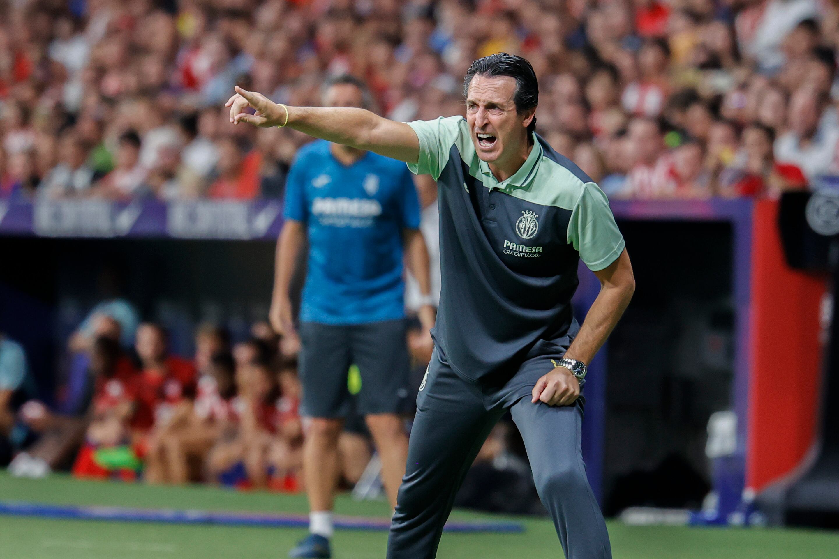 MADRID, 21/08/2022.- El entrenador del Villarreal, Unai Emery, durante el partido de Liga en Primera División ante el Atlético de Madrid que disputan este domingo en el Civitas Metropolitano. EFE/Mariscal
