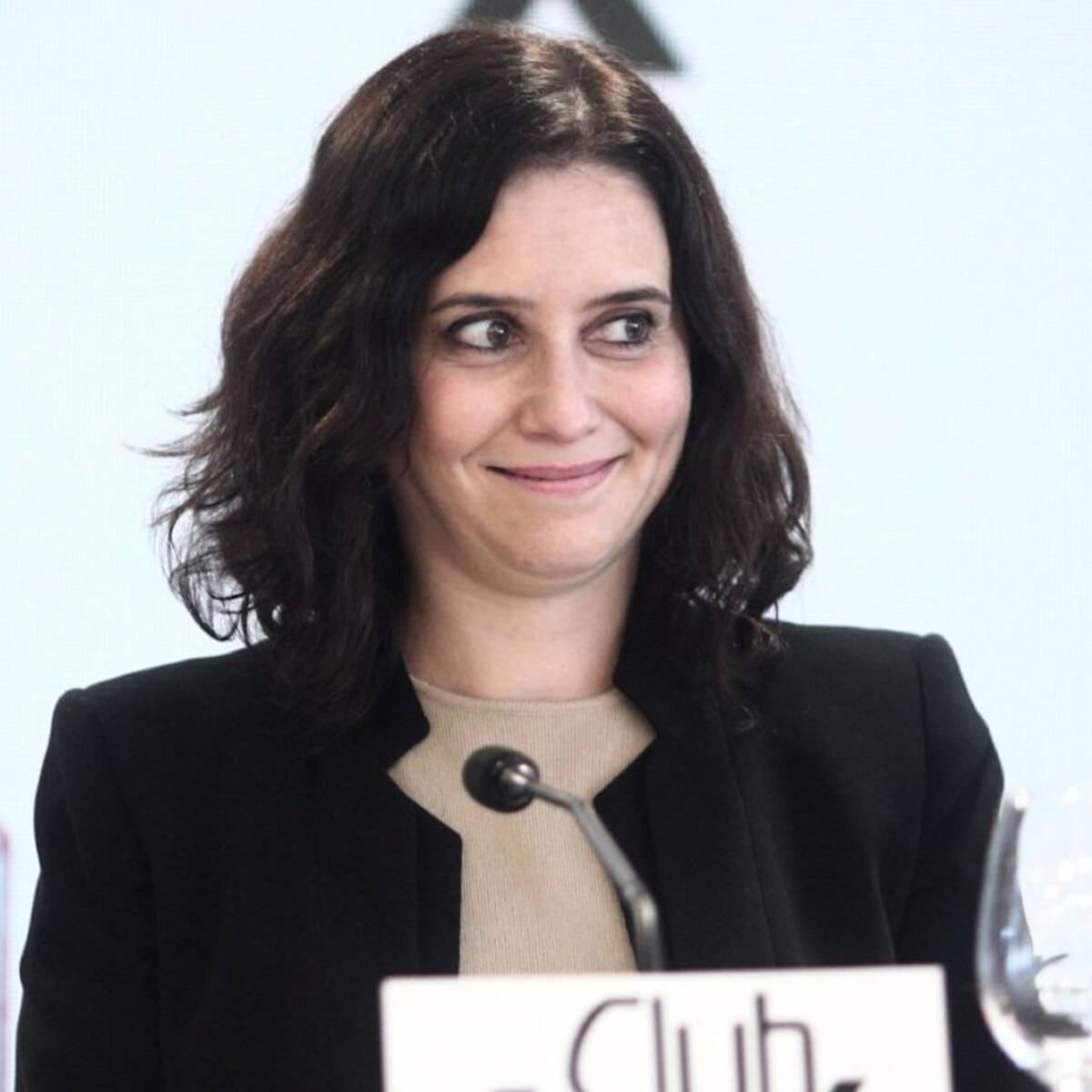 El mensaje de Asturias a Ayuso: "No se ha abandonado a nadie en residencias. Lamentamos que no se haya fijado"