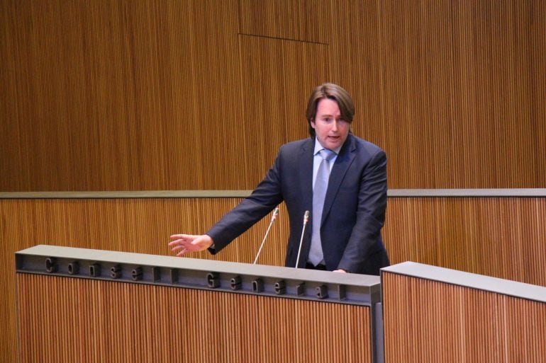 Carles Naudi és el president de la Comissió legislativa de Finances i Pressupost