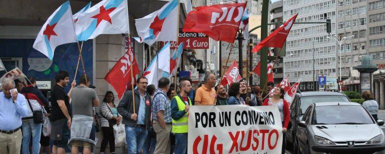 Trabajadores de telemarketing se concentran en A Coruña